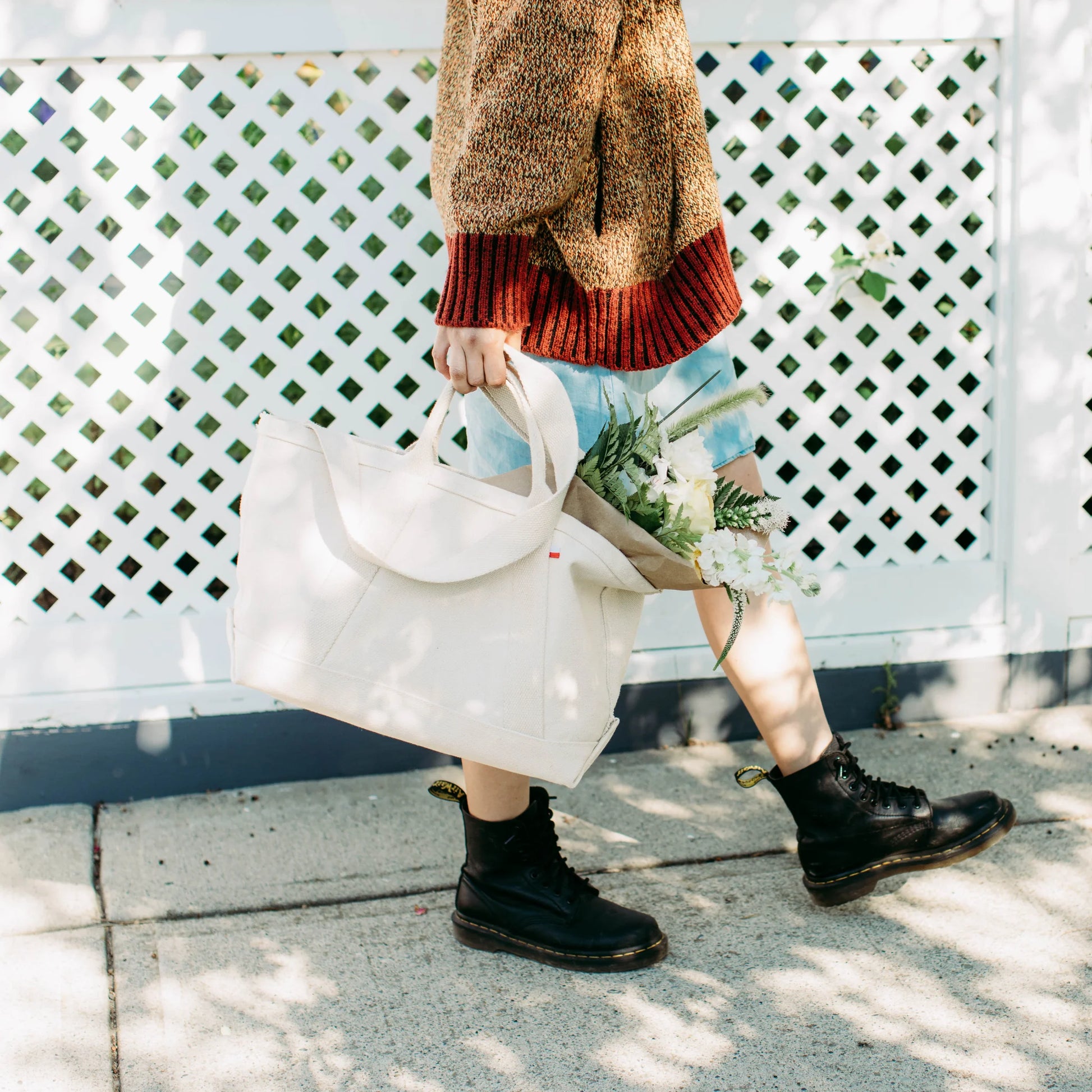 Utility Canvas Crossbody Tote